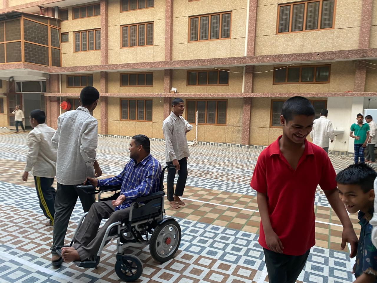 Teachers and students in an engaged community workshop
